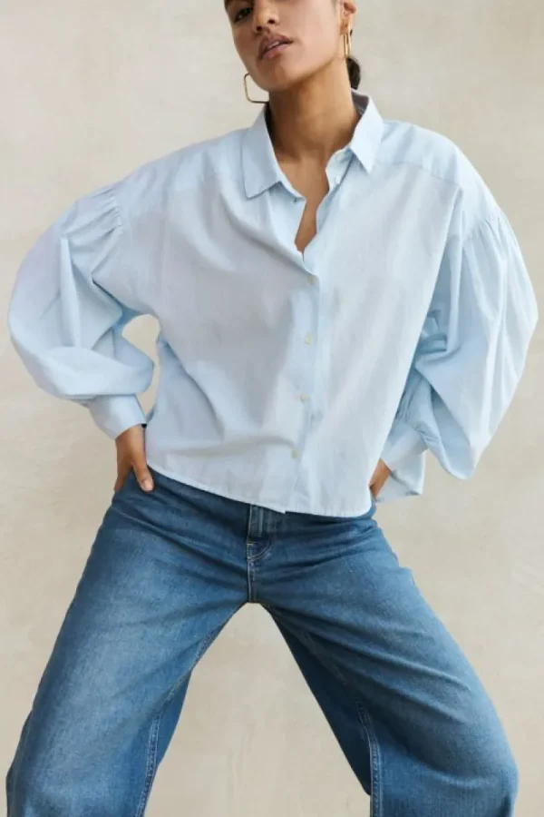 By bar Blouses<sarah short chambray blouse | light blue